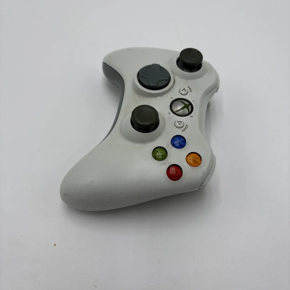 Xbox‎ Wireless Controller White 2 AA Batteries For Parts Not Tested